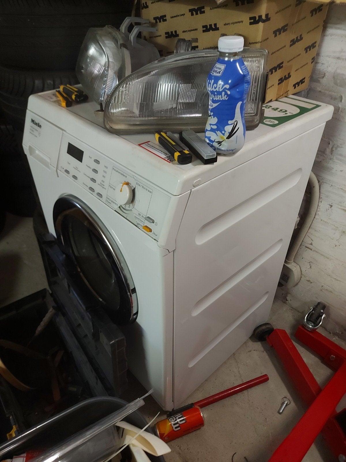 Miele W5903 voor reparatie of onderdelen, Witgoed en Apparatuur, Ophalen, Voorlader, Niet werkend, 85 tot 90 cm