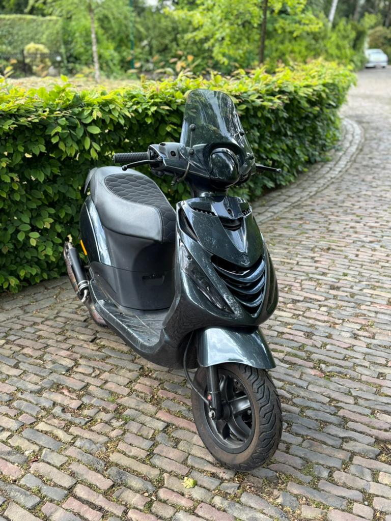 Piaggio zip 70cc | brom kenteken, Fietsen en Brommers, Snorfietsen en Snorscooters, Ophalen, Zo goed als nieuw, Tweetakt, Piaggio