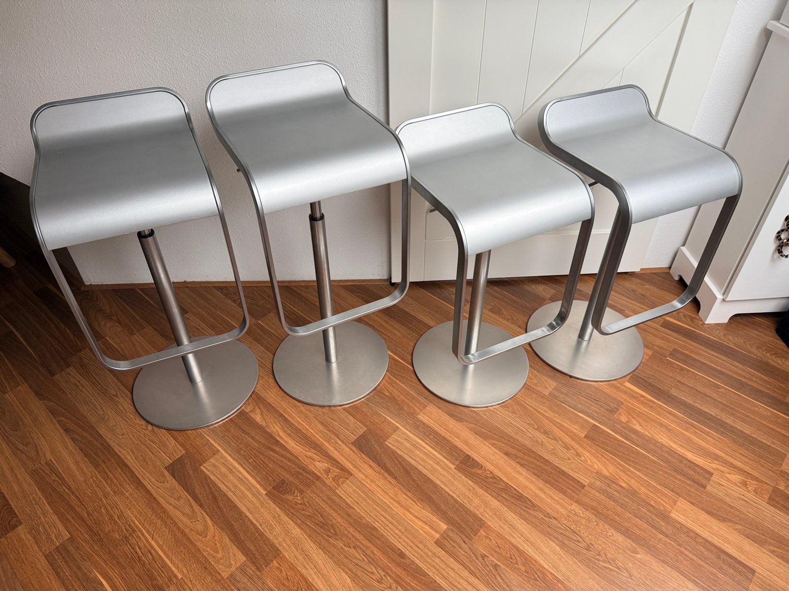 4 stuks Lapalma Lem S799 zilverkleurige barkrukken, Ophalen, Gebruikt, In hoogte verstelbaar, 90 cm of meer