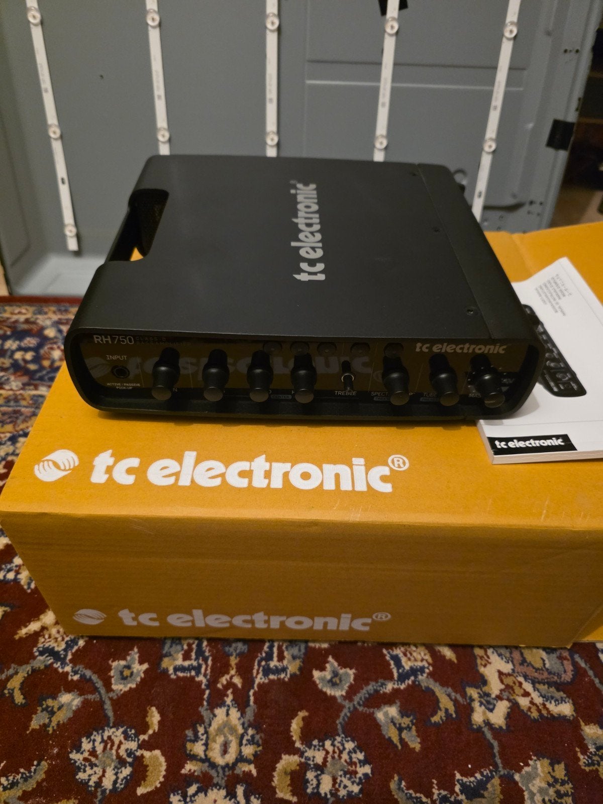 TC Electronic RH750 basversterker met RS212 speakerkast, Ophalen of Verzenden, Zo goed als nieuw, Basgitaar, 100 watt of meer