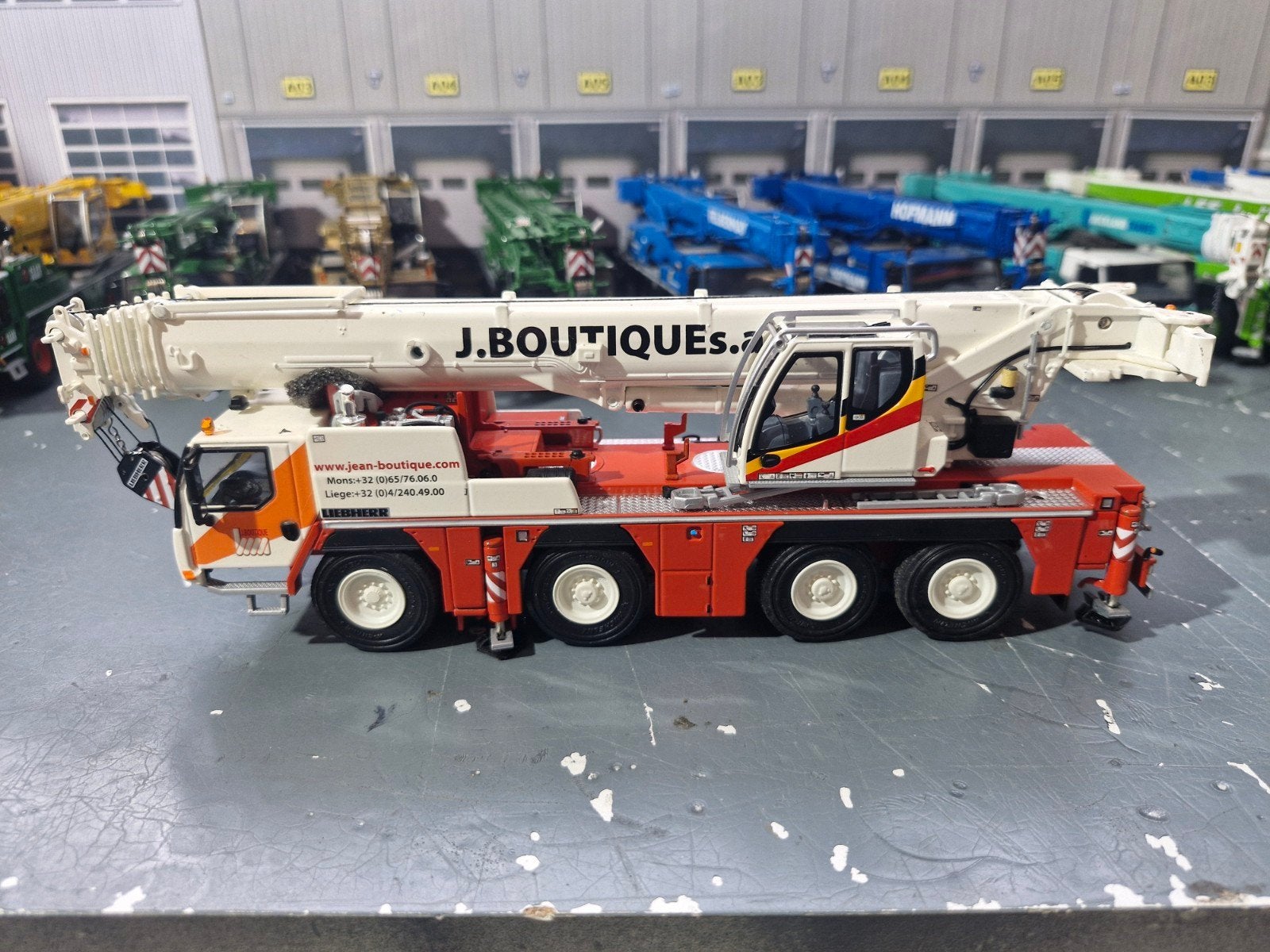 Liebherr ltm 1090 wsi  j.boutiques, Hobby en Vrije tijd, Modelauto's | 1:50, Zo goed als nieuw, Hijskraan, Tractor of Landbouw