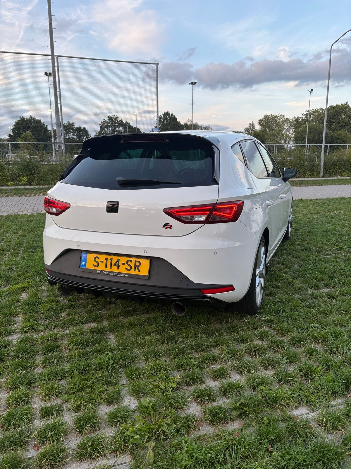 Seat Leon 1.4 TSI 103KW 2013 Wit, Auto's, Voorwielaandrijving, 1131 kg, Zwart, 4 cilinders