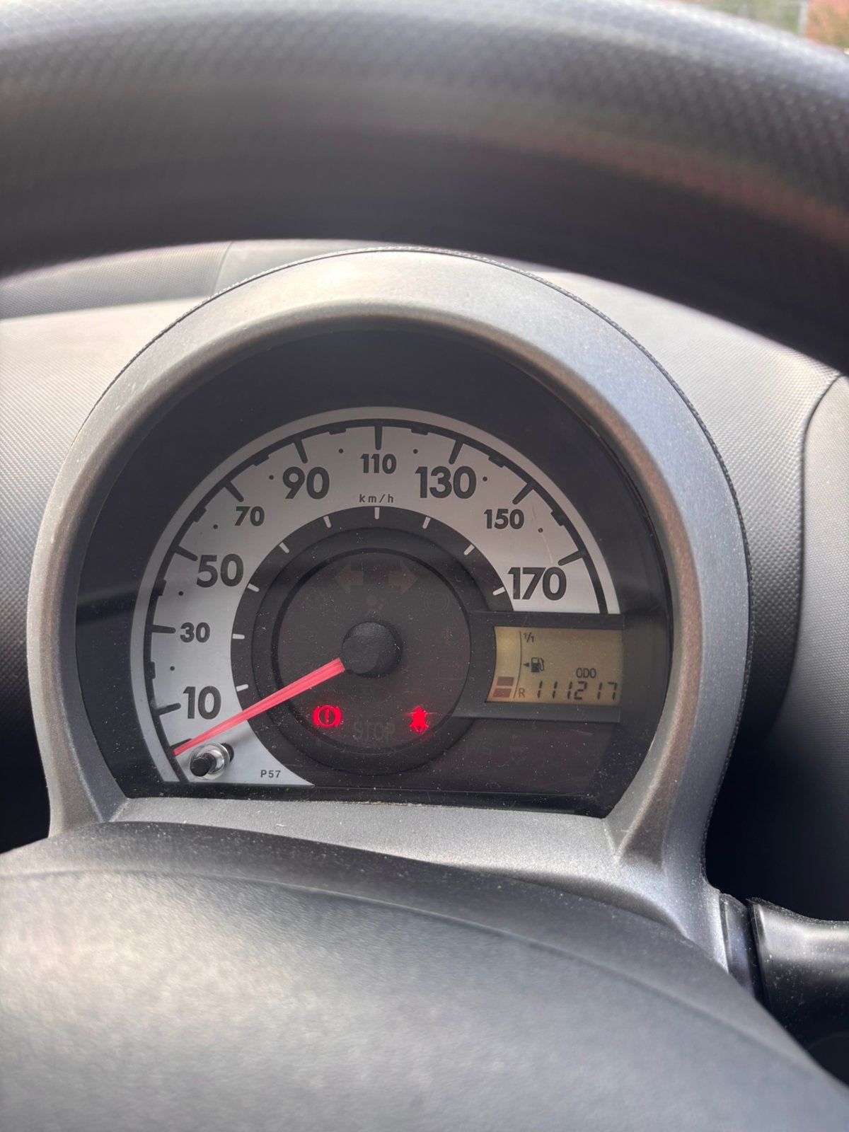Foto 4 van Toyota Aygo 1.0 12V Vvt-i 5DRS 2006 Grijs