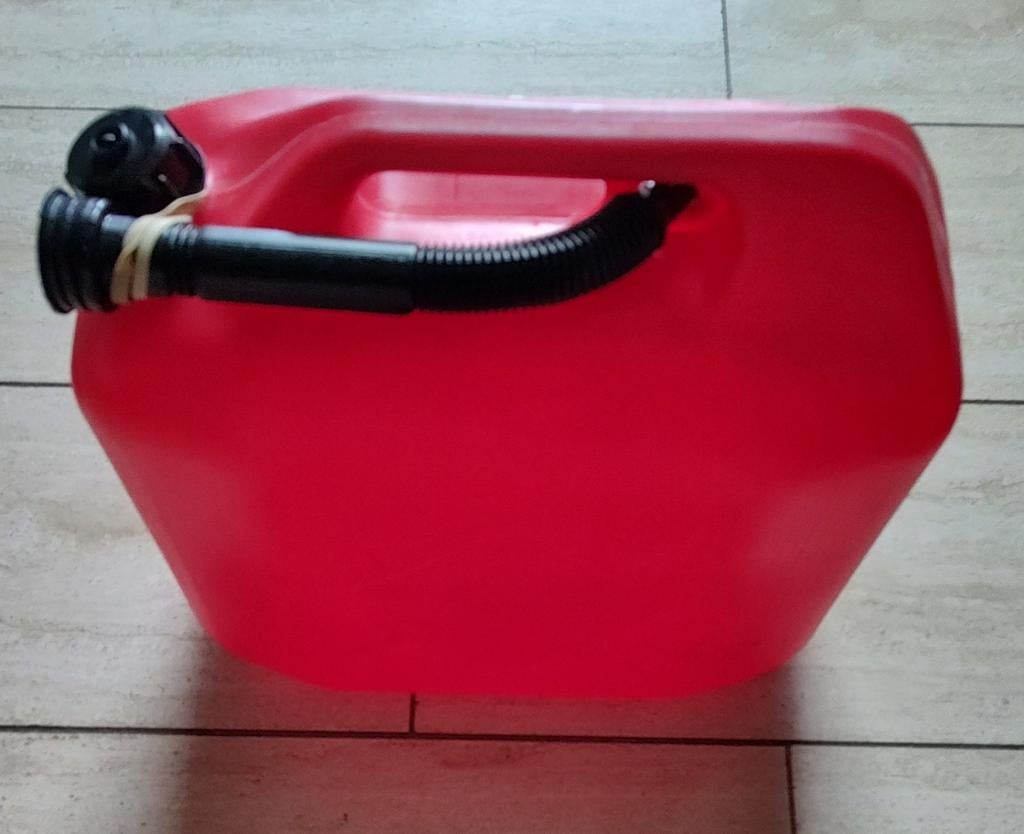 Jerrycan plastic voor 20 liter benzine met schenktuit!, Ophalen