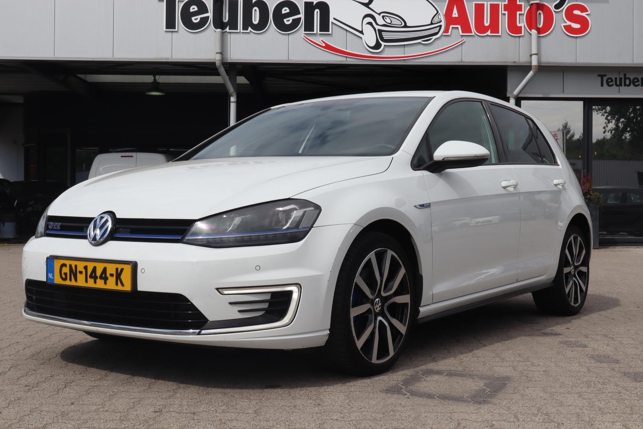 Volkswagen Golf 1.4 TSI GTE | SOH 71,6 % | Stoel verwarming, Gebruikt, 4 cilinders, Wit, 1499 kg