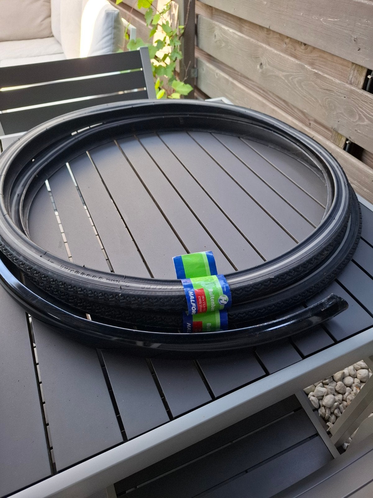 2 buitenbanden en 1 spatbord zwart, Doe-het-zelf en Verbouw, Buizen en Afvoer, Ophalen, Pvc, 6 meter of meer, Overige typen