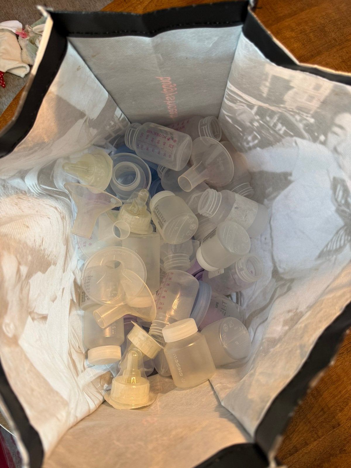 Tas vol borstvoedingsflesjes en potjes, Gebruikt, Bewaarbakje, Inclusief flessen, Philips Avent