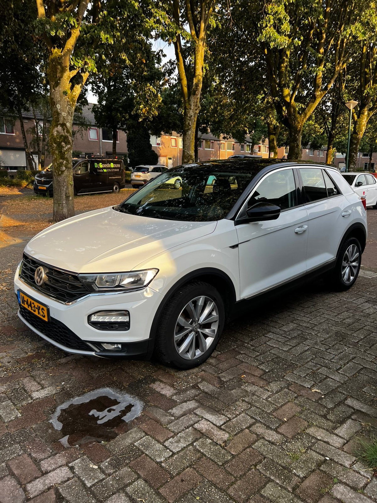 Vw T-Roc 1.0 TSI 115pk NAP 2018 virtual cockpit, nw apk, Auto's, Volkswagen, Stof, 4 cilinders, Wit, 115 pk