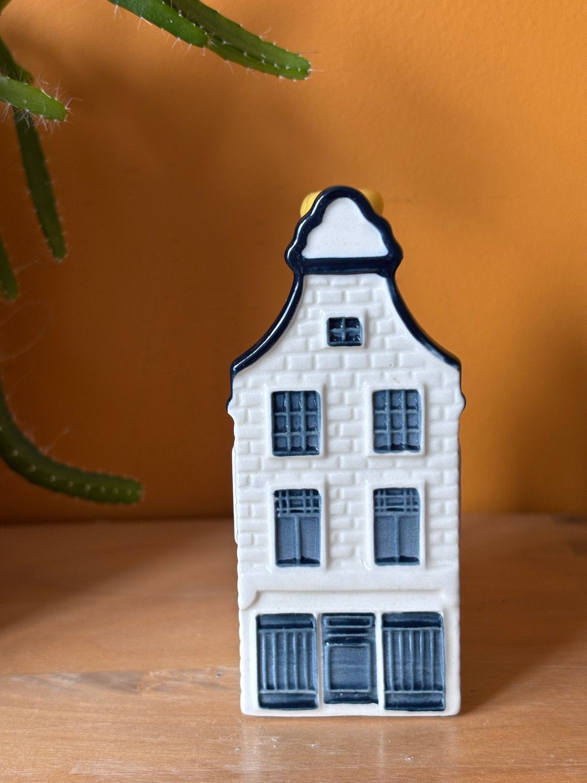 KLM Delfts blauw huisje Bols nr. 30 (2008) geseald, Verzamelen, KLM Huisjes, Ophalen of Verzenden, Nieuw, 21 t/m 40, Gevuld