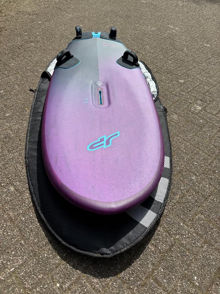 JP Australia Slalom 85 Pro Edition 2024, Watersport en Boten, Windsurfen, Ophalen, 7 m² of meer, Minder dan 250 cm, Zo goed als nieuw