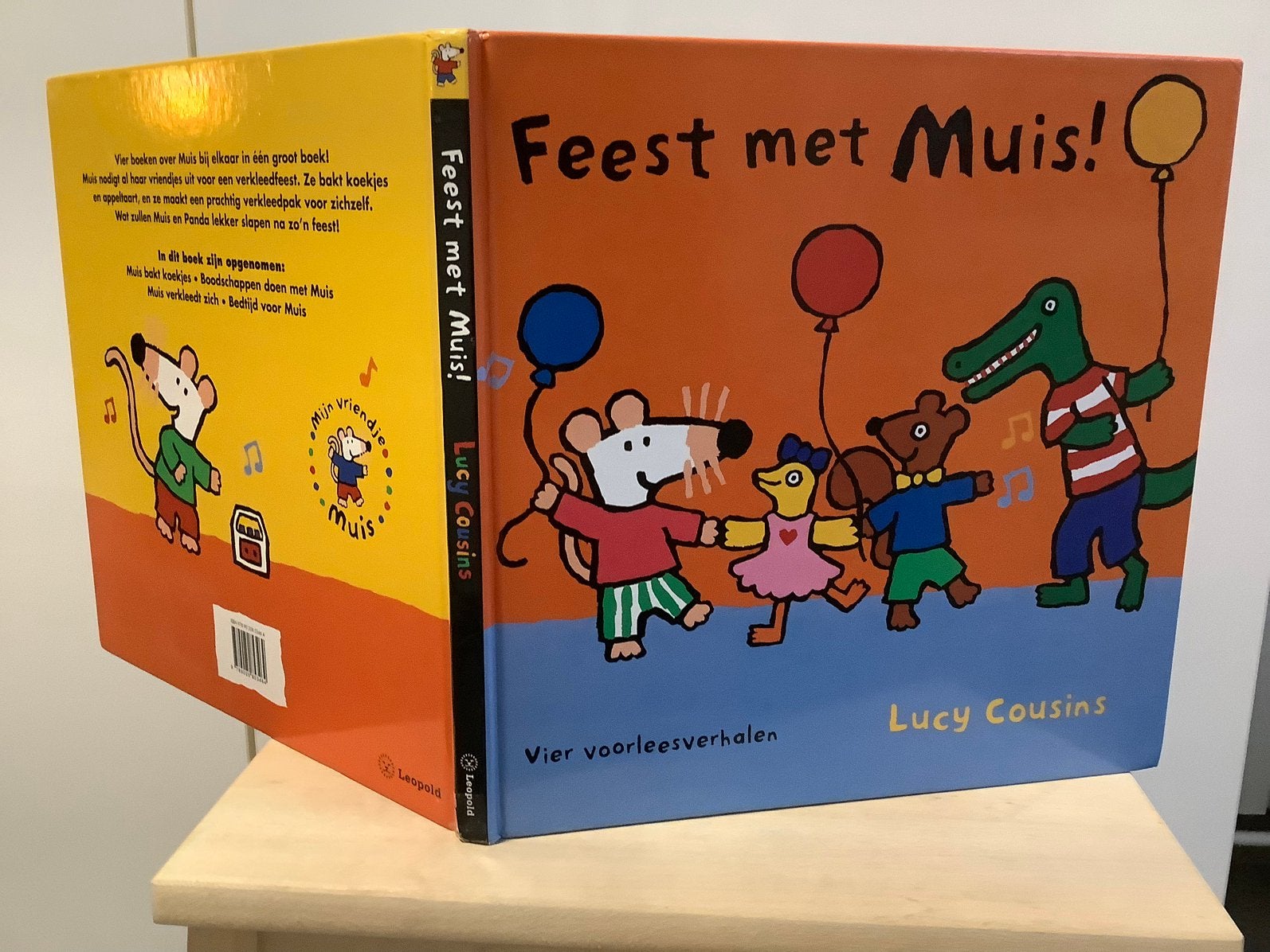 Boek Extra Groot 4x Feest Muis verkleedfeest bedtijd panda, Boeken, Kinderboeken | Baby's en Peuters, Ophalen of Verzenden, Gelezen