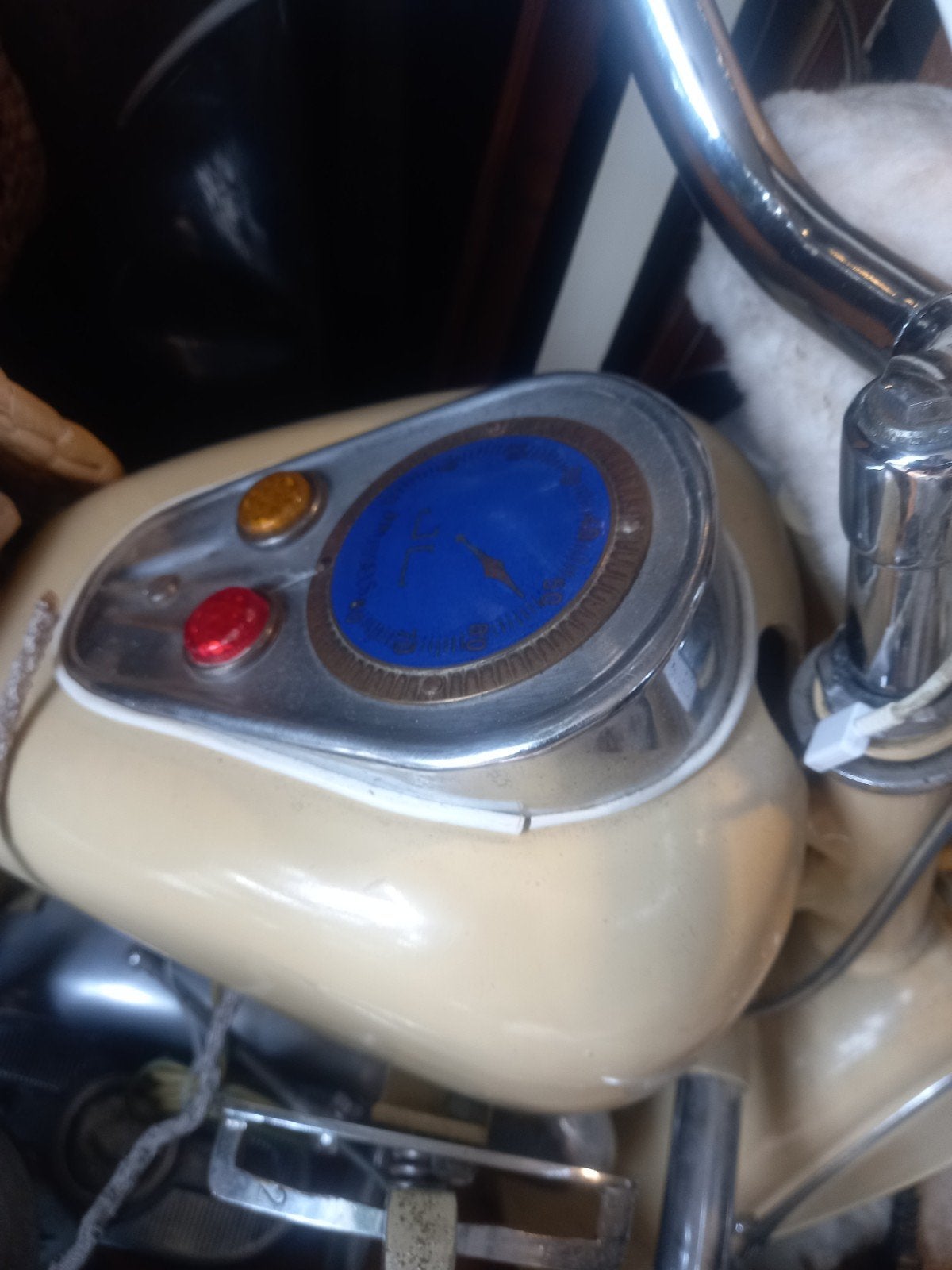 Gezocht Lenaerts Motortjes tankplaatje voor op tank, Ophalen of Verzenden