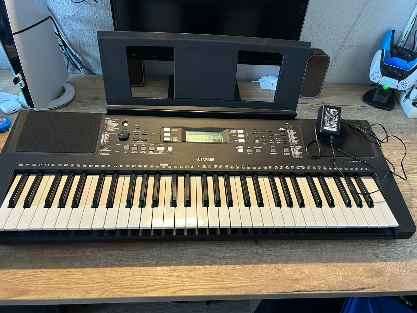 Yamaha PSR-E333 Keyboard, Muziek en Instrumenten, Keyboards, Ophalen, 61 toetsen, Yamaha, Zo goed als nieuw