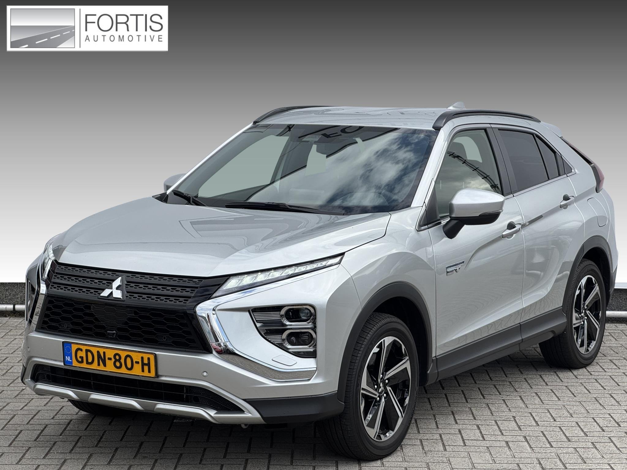 Mitsubishi Eclipse Cross 2.4 PHEV Intense+ SOH 98.6%| NL-AUT, Automaat, 188 pk, 14 kWh, Euro 6