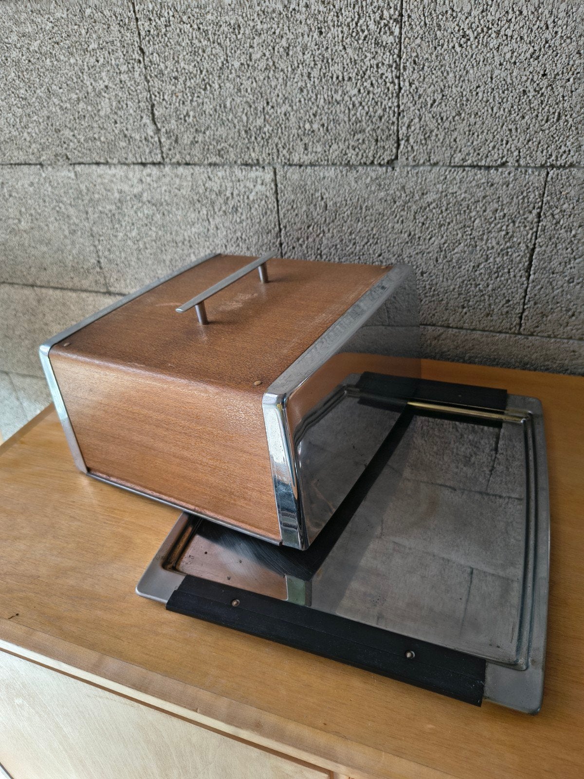 Vintage taart houder USA houtlook aluminium, Ophalen of Verzenden