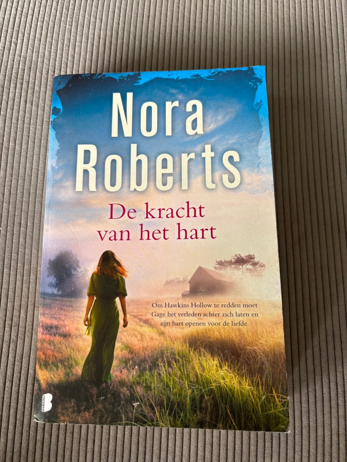 Teken van Zeven 3- De kracht van het hart - Nora Roberts, Ophalen of Verzenden, Zo goed als nieuw, Nora Roberts