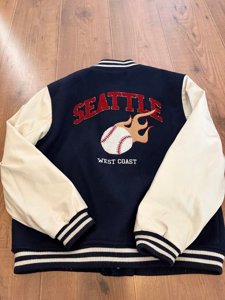 H&M Baseball Jack Maat 146 met Drukknopen, Ophalen, Gebruikt, Jongen, Jas