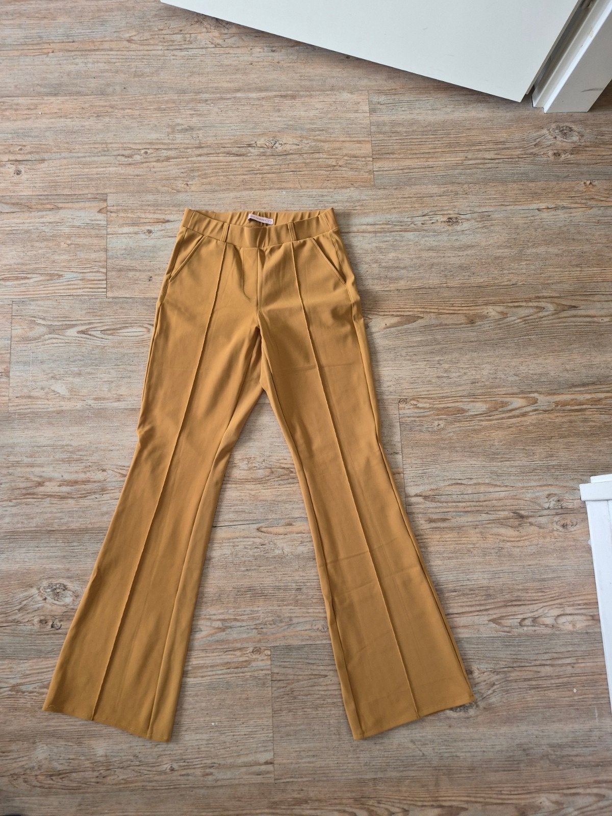 Studio Anneloes Flair Broek Okergeel Maat S, Kleding | Dames, Broeken en Pantalons, Studio Anneloes, Geel, Ophalen of Verzenden