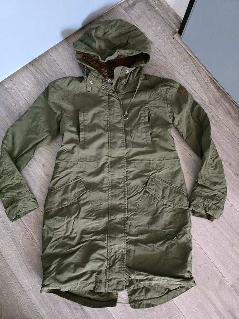 Khaki parka jas Moscow, maat 176 (PW7), Kinderen en Baby's, Ophalen of Verzenden, Nieuw, Meisje, Jas