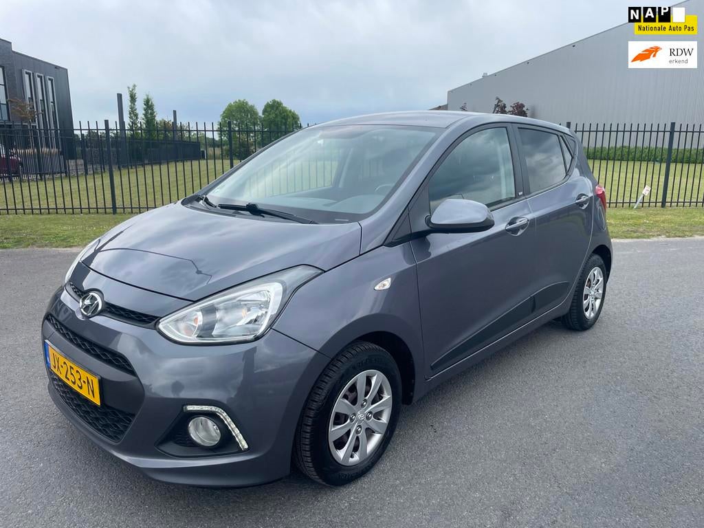 Hyundai I10 1.0i i-Motion Go! 2017|Bluetooth|Clima|Cruise|Le, Voorwielaandrijving, Gebruikt, 23 km/l, Origineel Nederlands