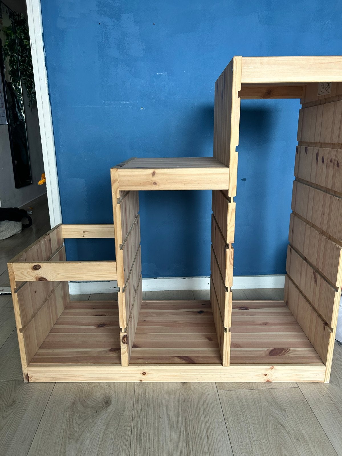 Ikea grenen trappenkast, Ophalen, Met plank(en), Gebruikt, 100 tot 150 cm