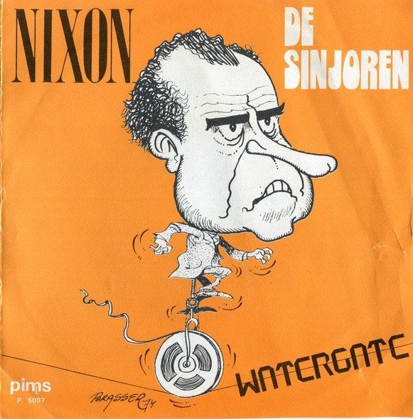 VERKOCHT De Sinjoren – Nixon (1974), Gebruikt, Fotohoes, 7 inch, Ophalen of Verzenden