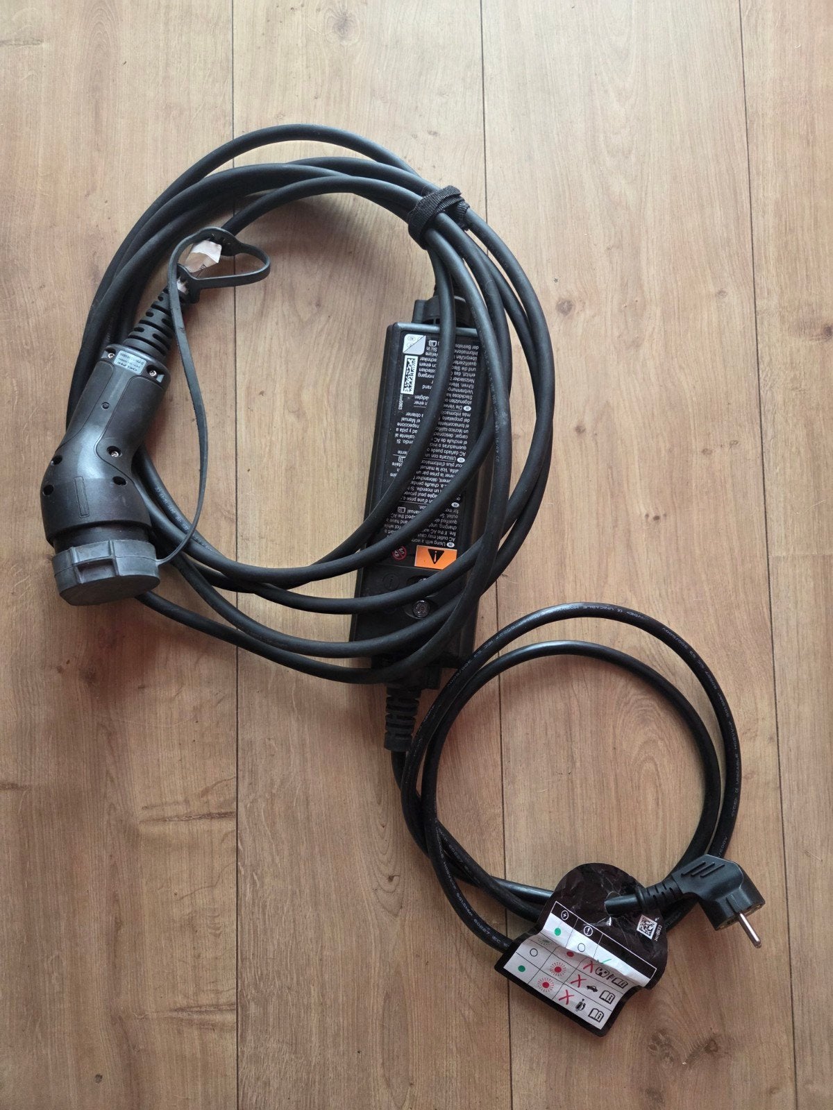 Mobiele Laadkabel voor Elektrische Auto (Type 2) 220v/10A, Auto diversen, Laadpalen, Ophalen of Verzenden, Gebruikt, Laadkabel