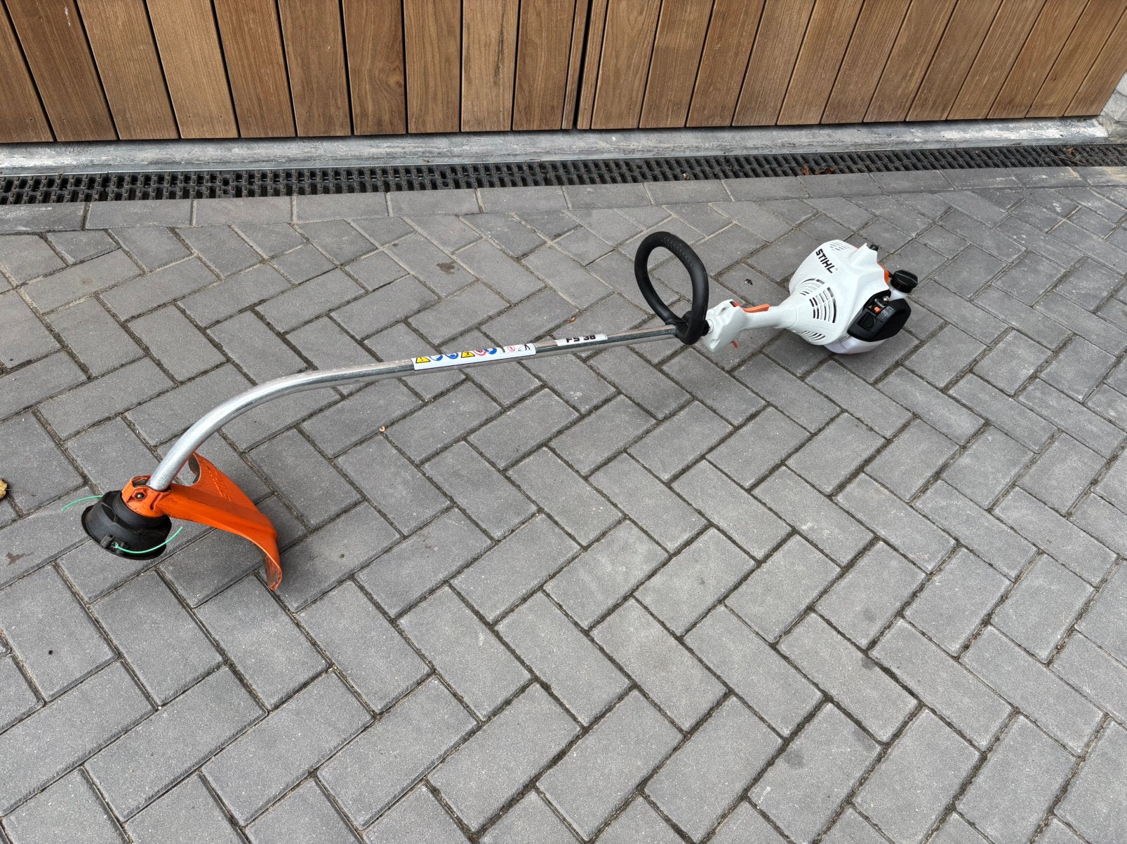 Stihl FS 38 benzine grastrimmer kantenmaaier zeer nette!!, Ophalen, ., Stihl, Zo goed als nieuw