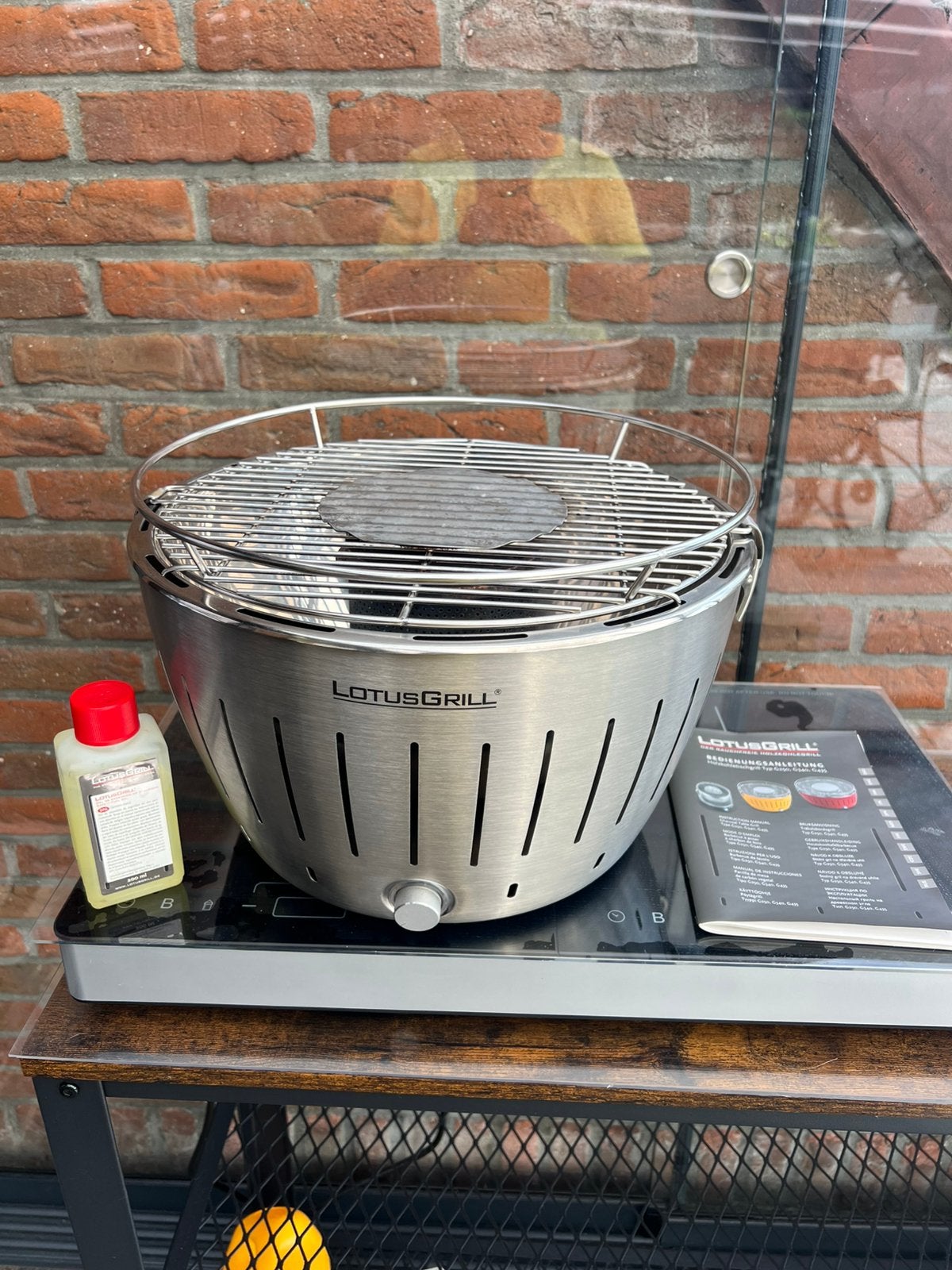 Lotusgrill BBQ Tafelmodel, Ophalen of Verzenden, Zo goed als nieuw, Met accessoires