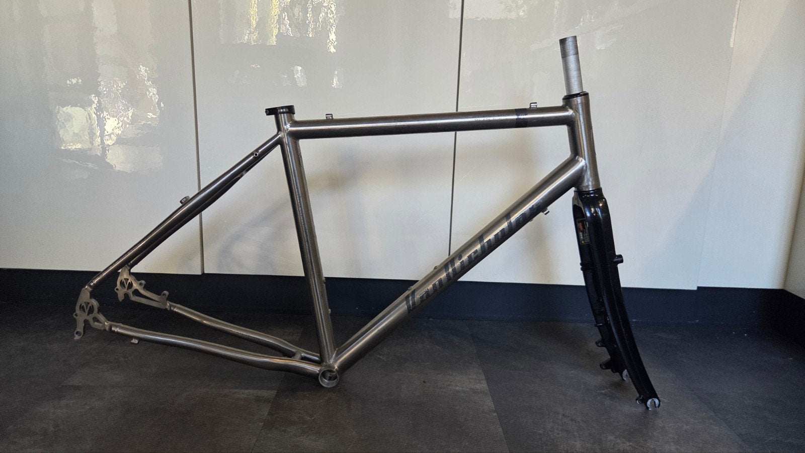 Van Nicholas frame-set met wielset 700c-19mm, Ophalen, Frame, Gebruikt, Titanium