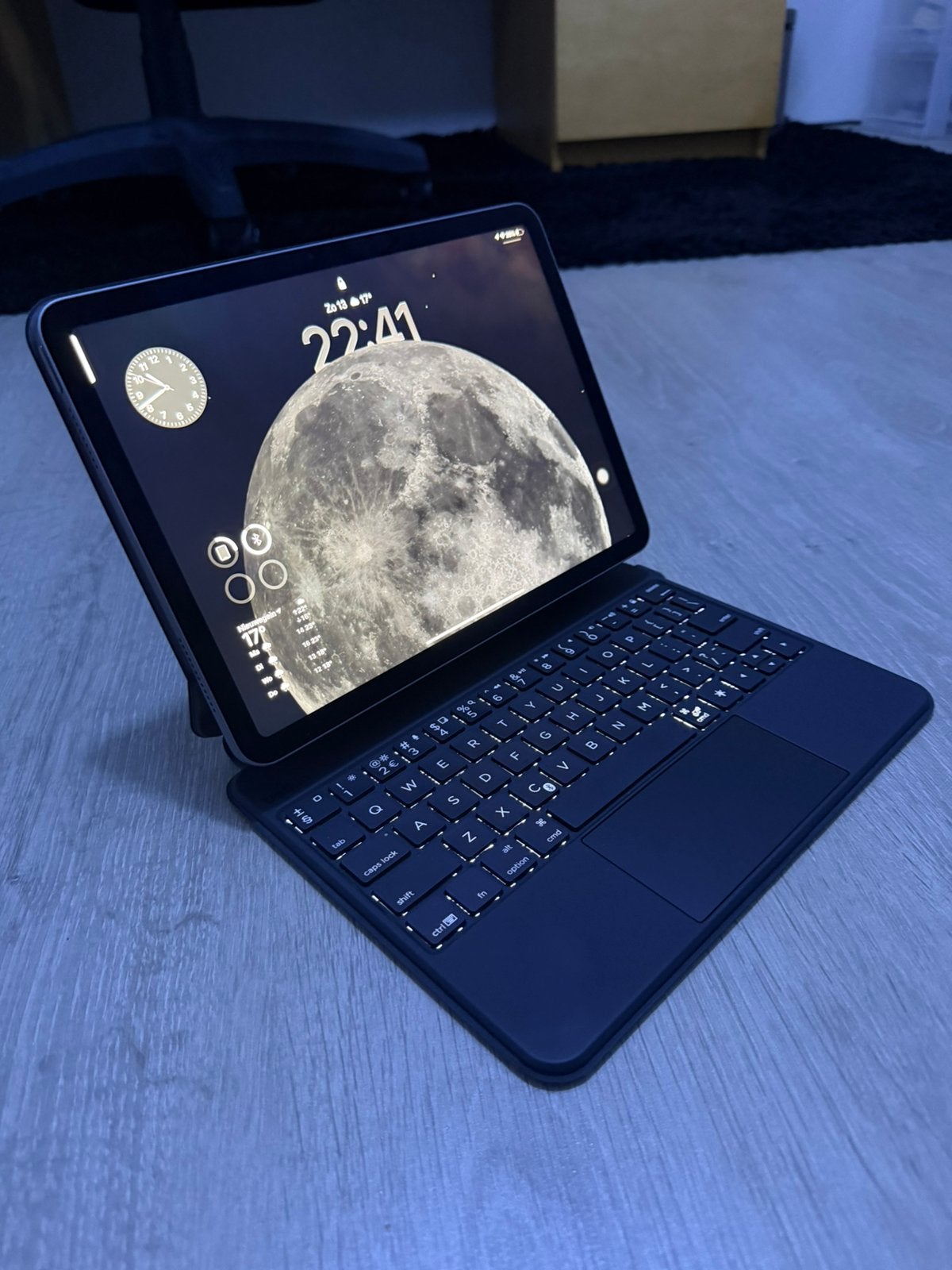 Ipad air 11 inch m2, Ophalen, Apple iPad Air, 11 inch, Zo goed als nieuw