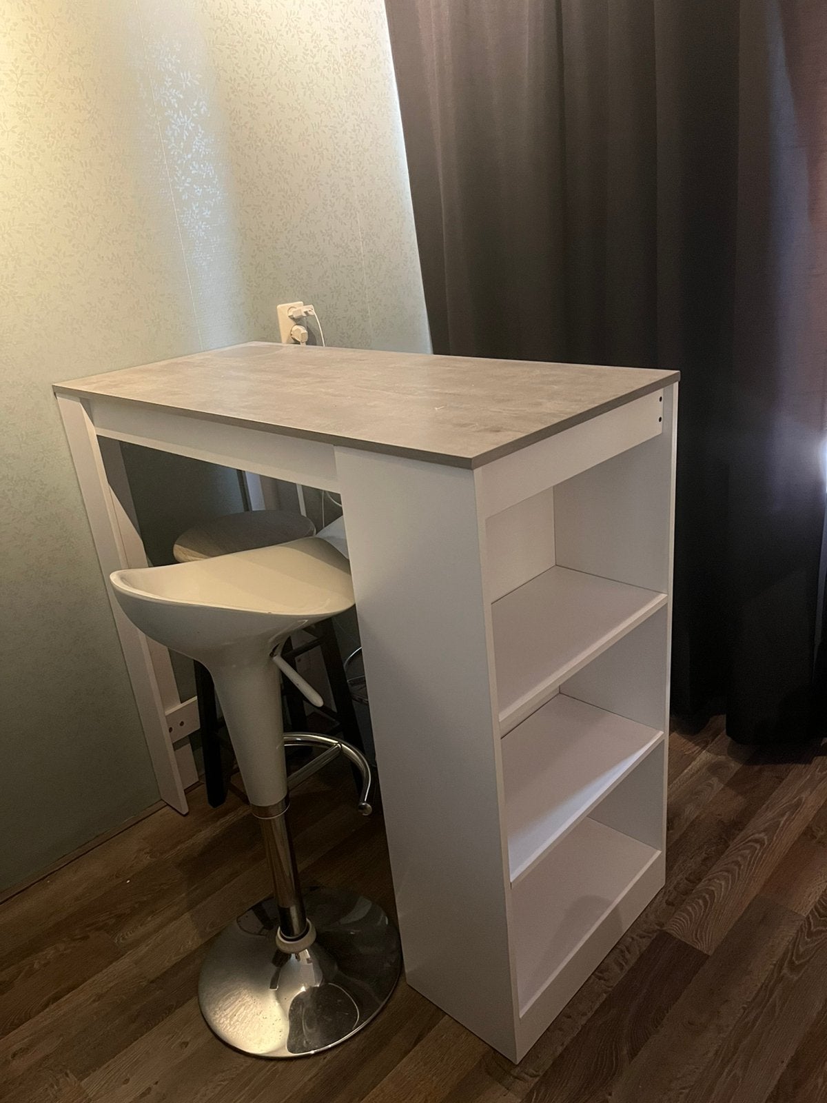 Bar tafel met krukken, Ophalen, Gebruikt