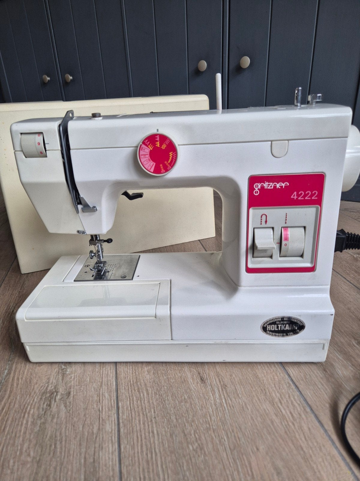 Gritzner 4222 Naaimachine met handleiding en accessoires, Ophalen of Verzenden, Gebruikt, Naaimachine, Overige merken