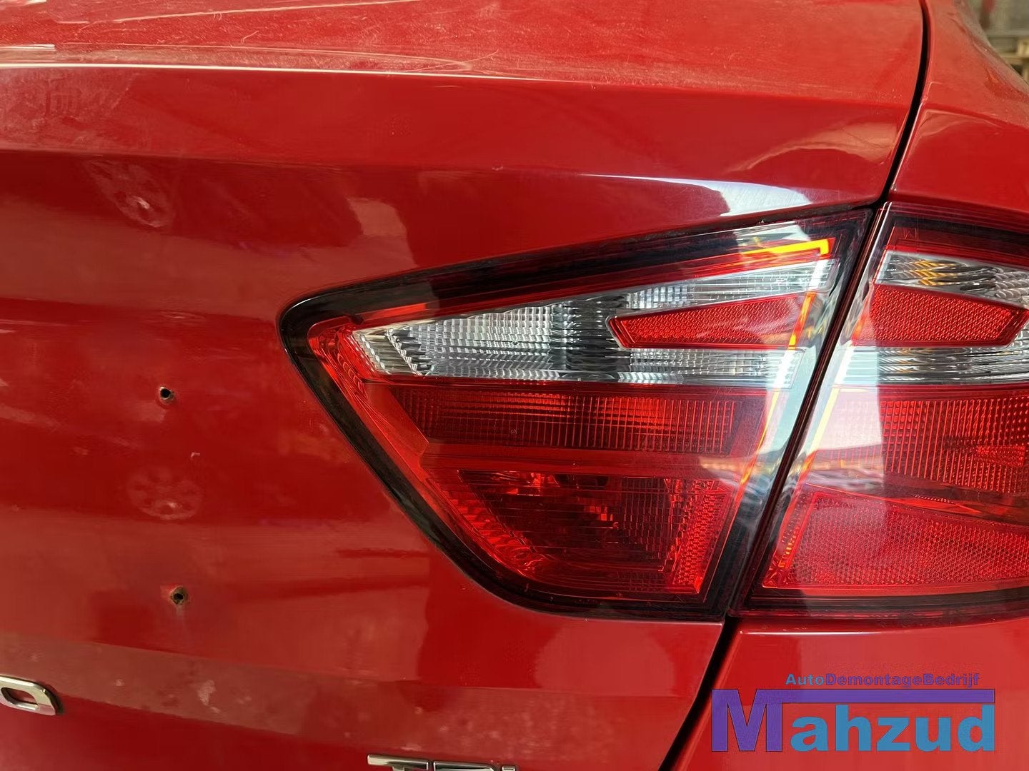 SEAT TOLEDO 4 rechts binnen achterlicht 2012-2019, Gebruikt, Autovia A-2, Km 585 585
08760  Martorell, ES, Ophalen of Verzenden