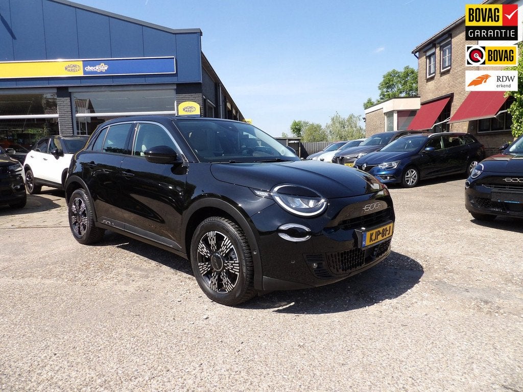 Fiat 600 1.2 Hybrid Urban, Auto's, 12 maanden, Gebruikt, Zwart, 1199 cc