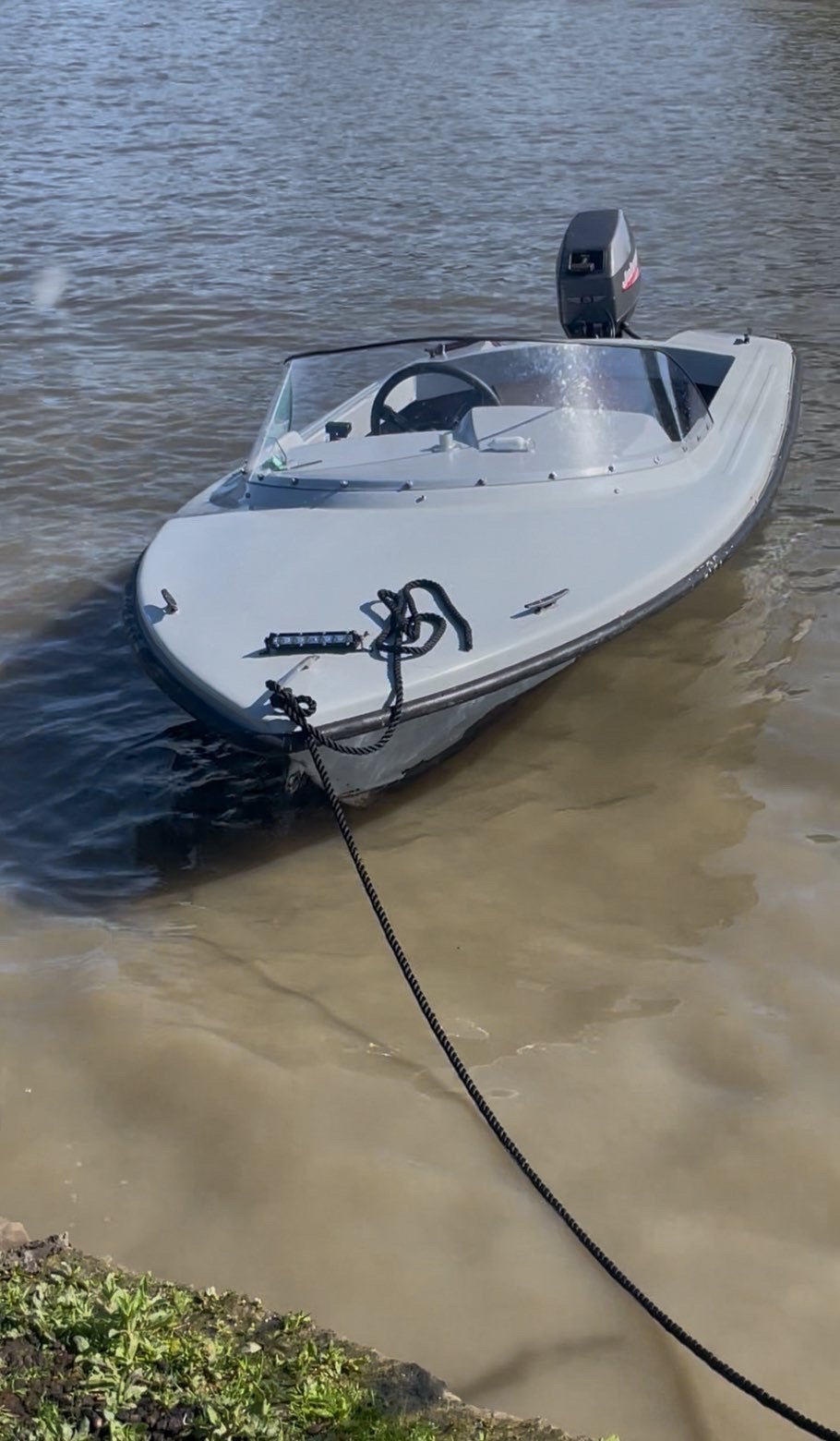 Mooie speedbootje evt met een 8 pk jonhson 2takt, Motoren, Ophalen