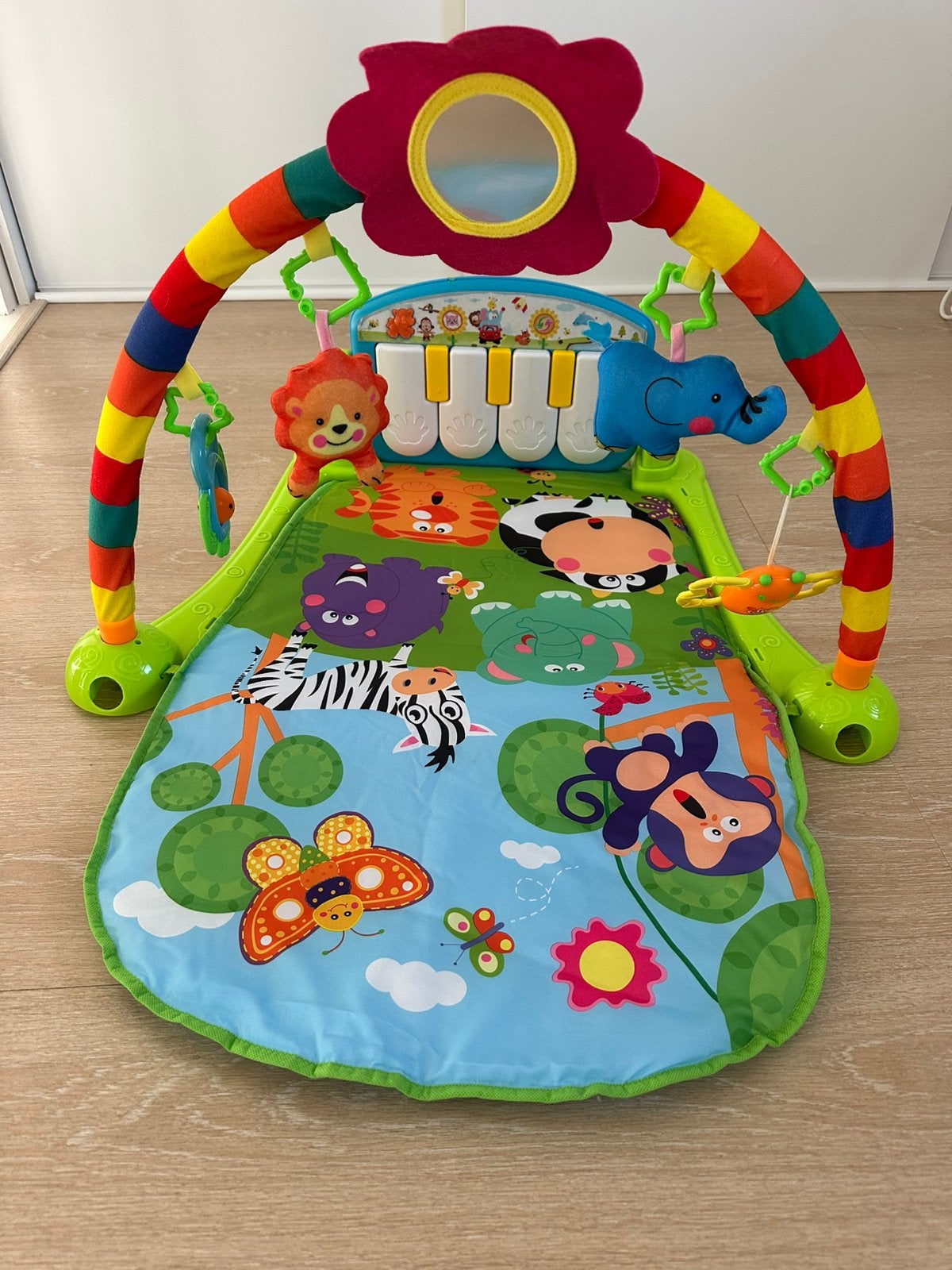 Speelkleed met muziekdoos en speelboog., Ophalen of Verzenden, Zo goed als nieuw