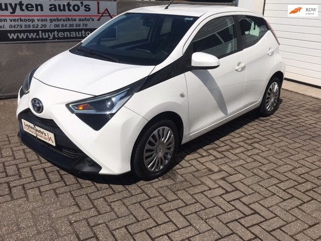 Toyota Aygo 1.0 VVT-i x-play 5 deurs airco, Auto's, Voorwielaandrijving, Stof, Gebruikt, Zwart