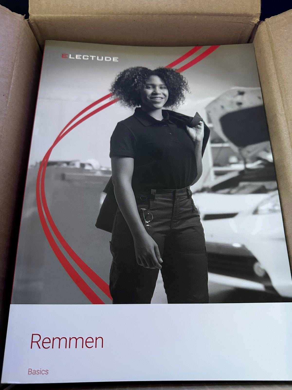 ELECTUDE Autotechniek boeken - 13 Delig MBO 2 - Ongebruikt, Ophalen of Verzenden, Zo goed als nieuw, Techniek