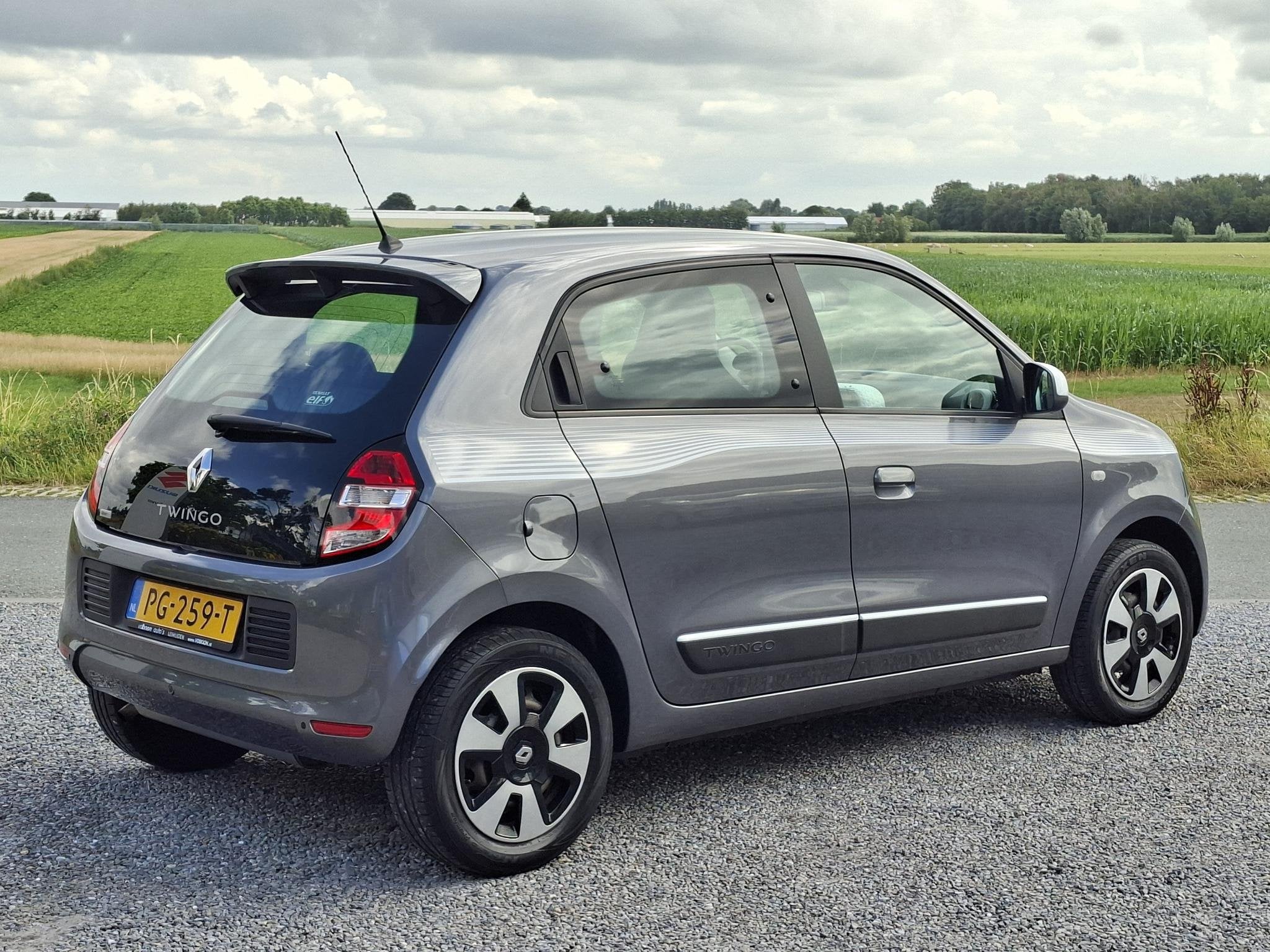 Renault Twingo 1.0 SCe Collection AIRCO | CRUISE | rijklaarp, Auto's, Gebruikt, Euro 6, 4 stoelen, Origineel Nederlands