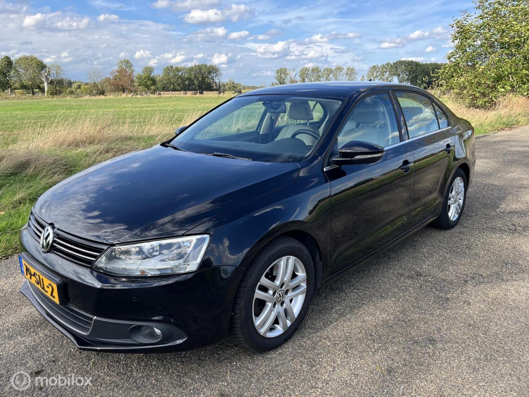 Volkswagen Jetta 1.4 TSI 160 PK Highline Aut /Apk 10-2027, Auto's, Euro 5, Beige, 4 cilinders, 160 pk