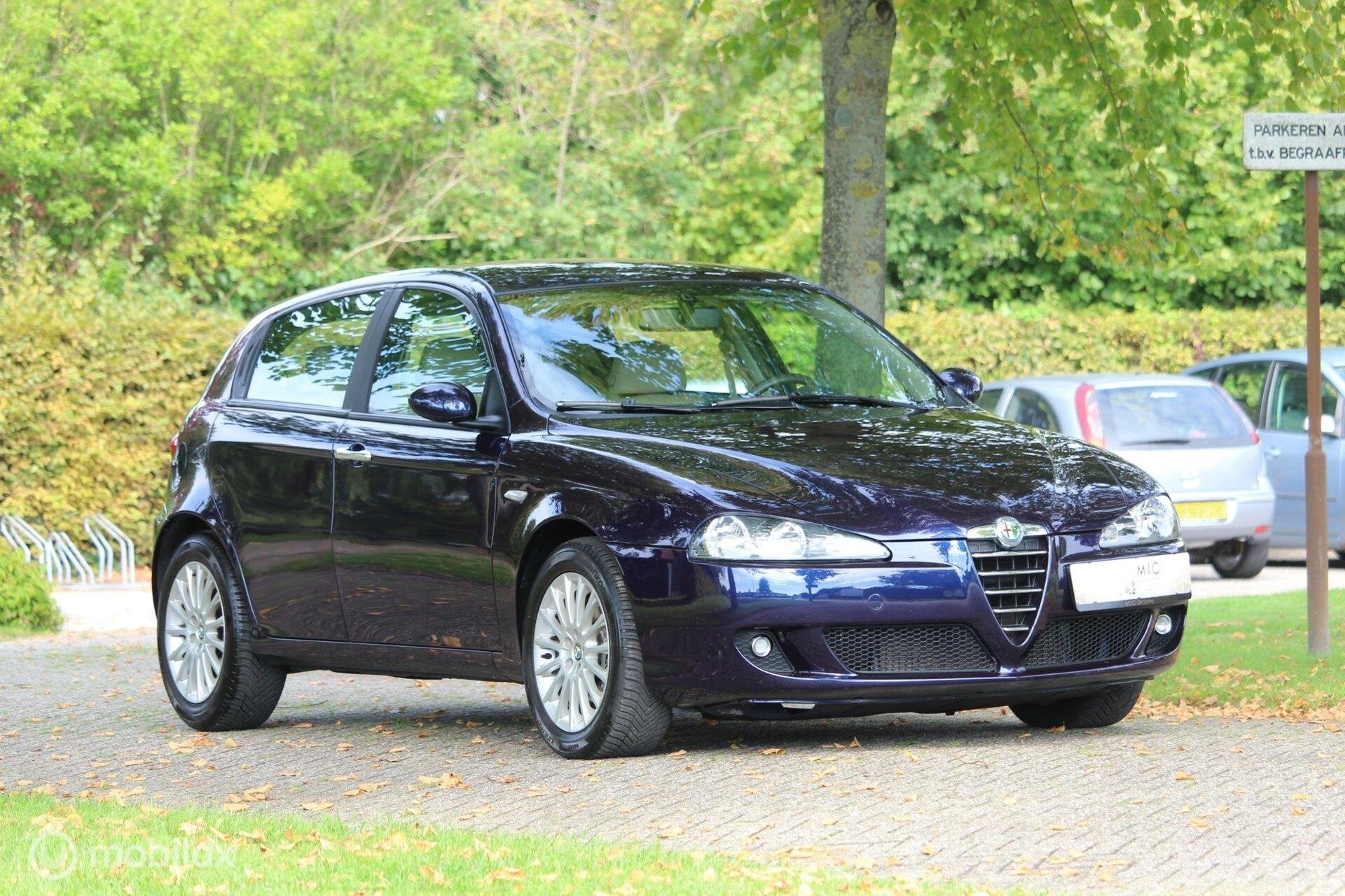 Alfa Romeo 147 2.0 T.Spark Distinctive Selespeed | Zwitsers!, Auto's, Gebruikt, Beige, 150 pk, Blauw