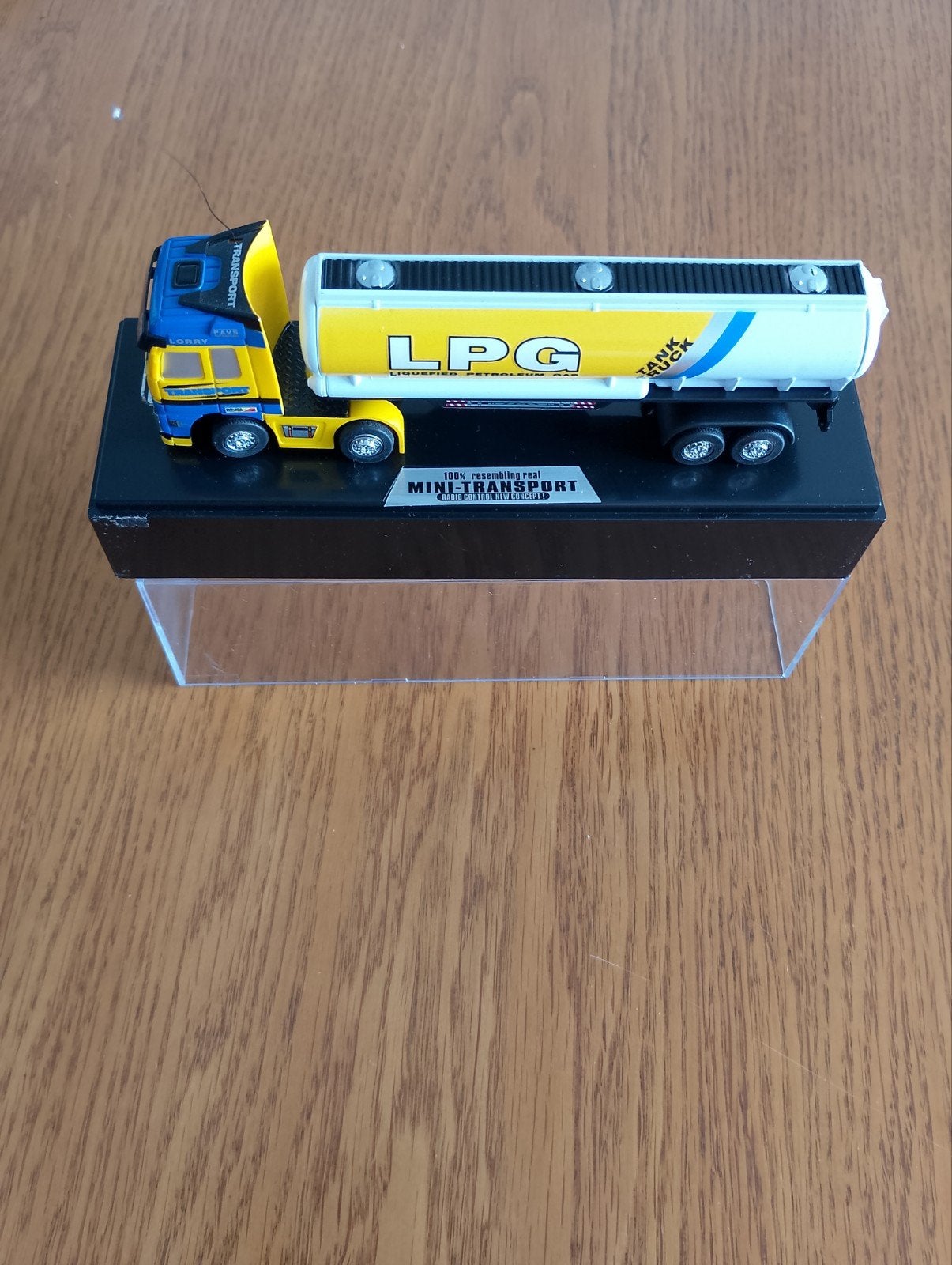 Mini-transport LPG tankwagen model Alleen ophalen, 1:50 of kleiner, Zo goed als nieuw, Truck, Ophalen