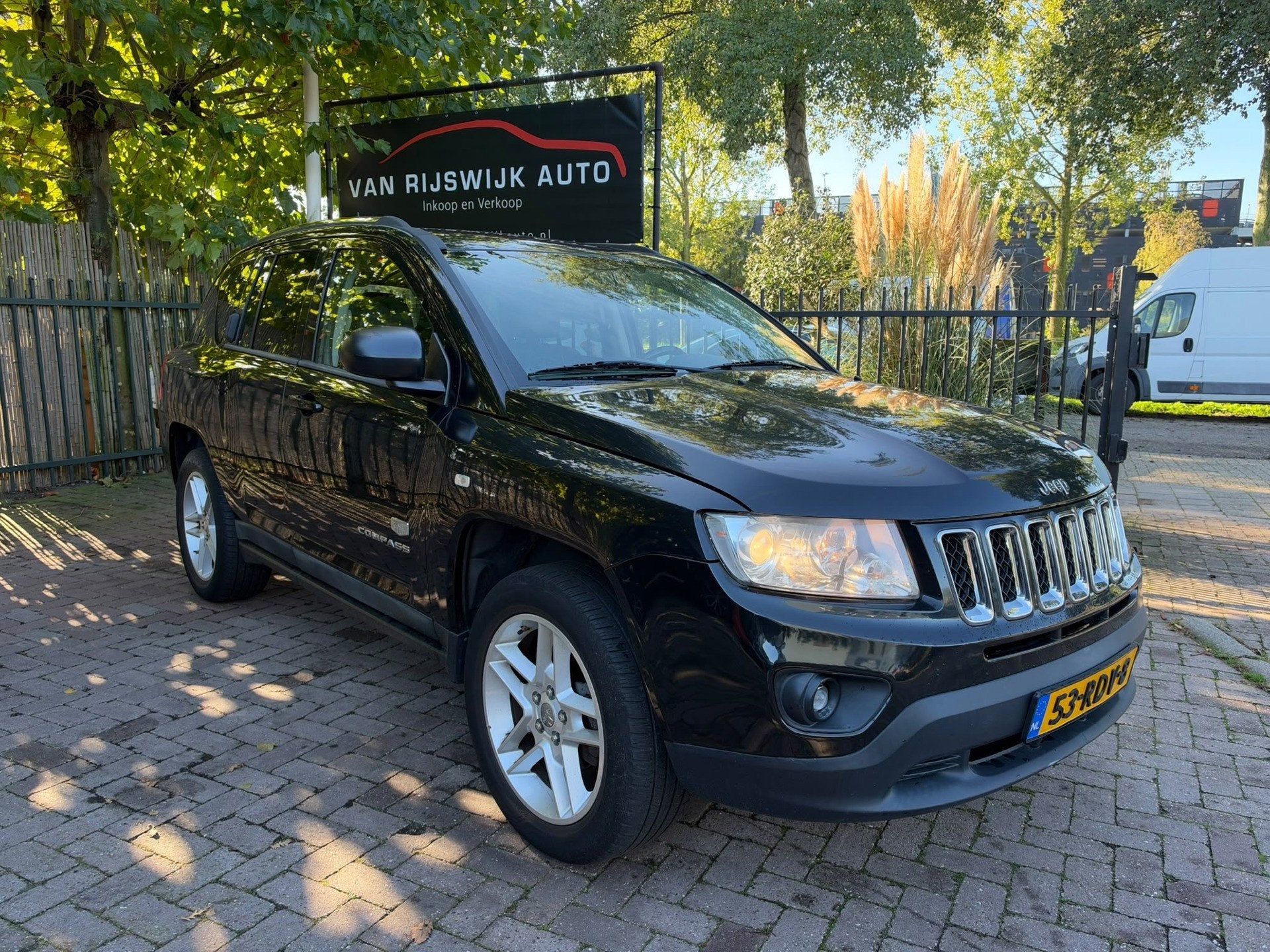 Jeep Compass 2.4 70th Anniversary 4WD Leder Clima Trekh, Auto's, Automaat, Euro 5, 450 kg, Gebruikt