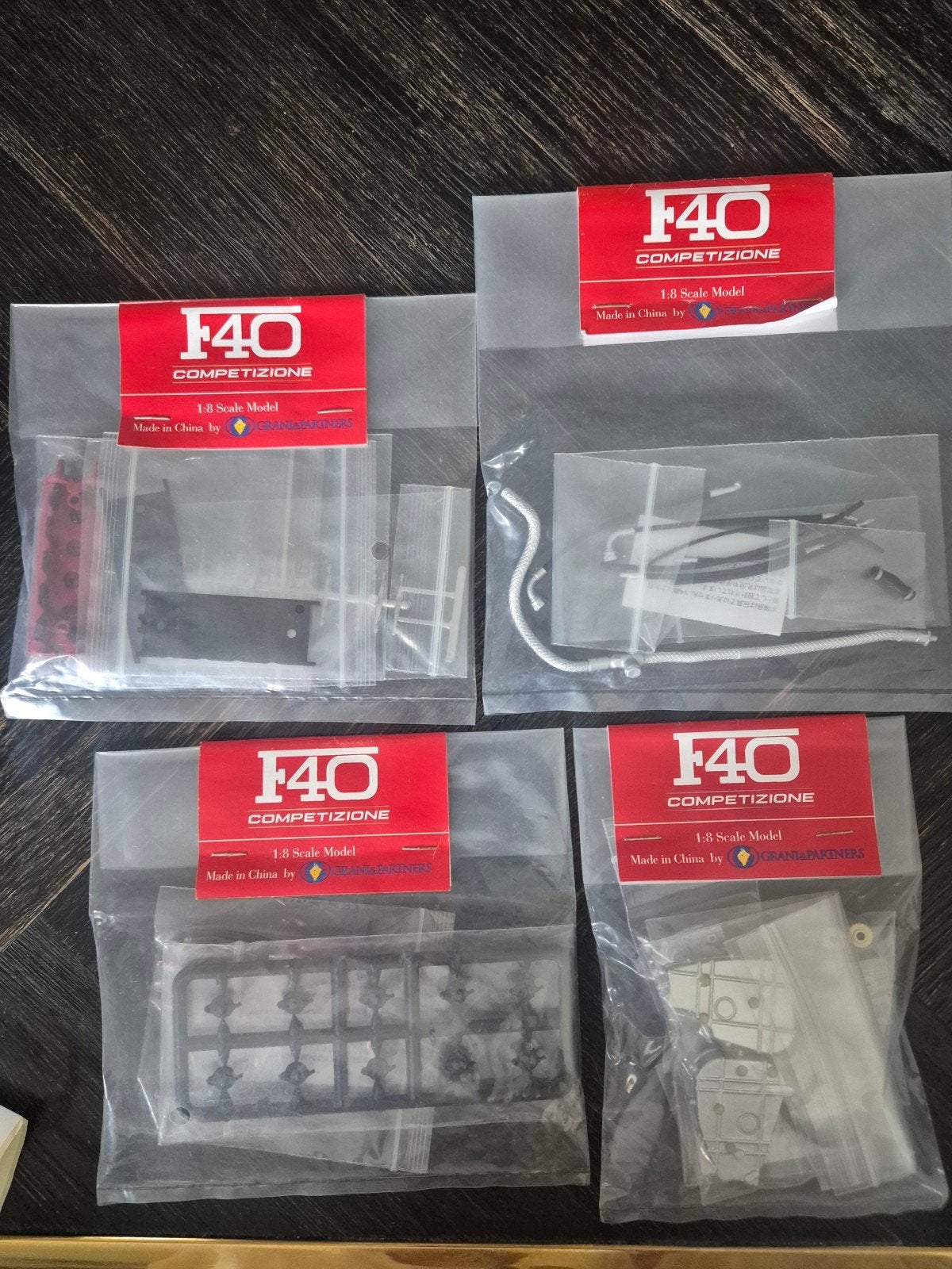 Ferrari F40 Competizione 1:8 Schaalmodel Bouwpakket, Overige merken, Auto, Groter dan 1:32, Nieuw