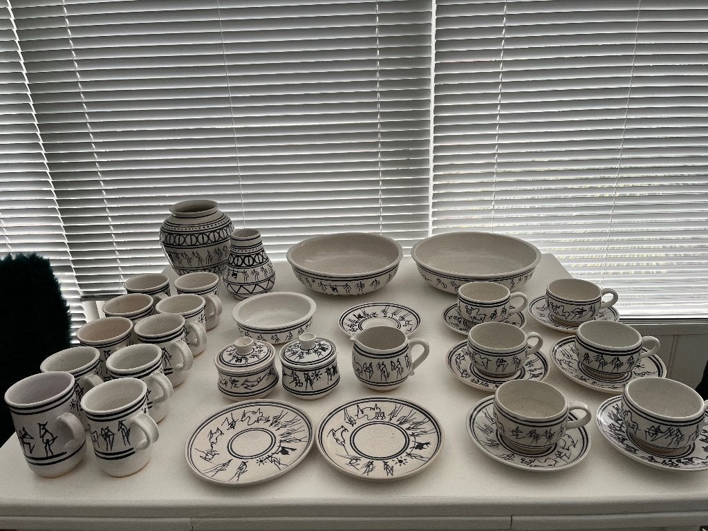 Servies en 2 vazen met Afrikaanse print, Ophalen, Gebruikt, Keramiek, Overige stijlen