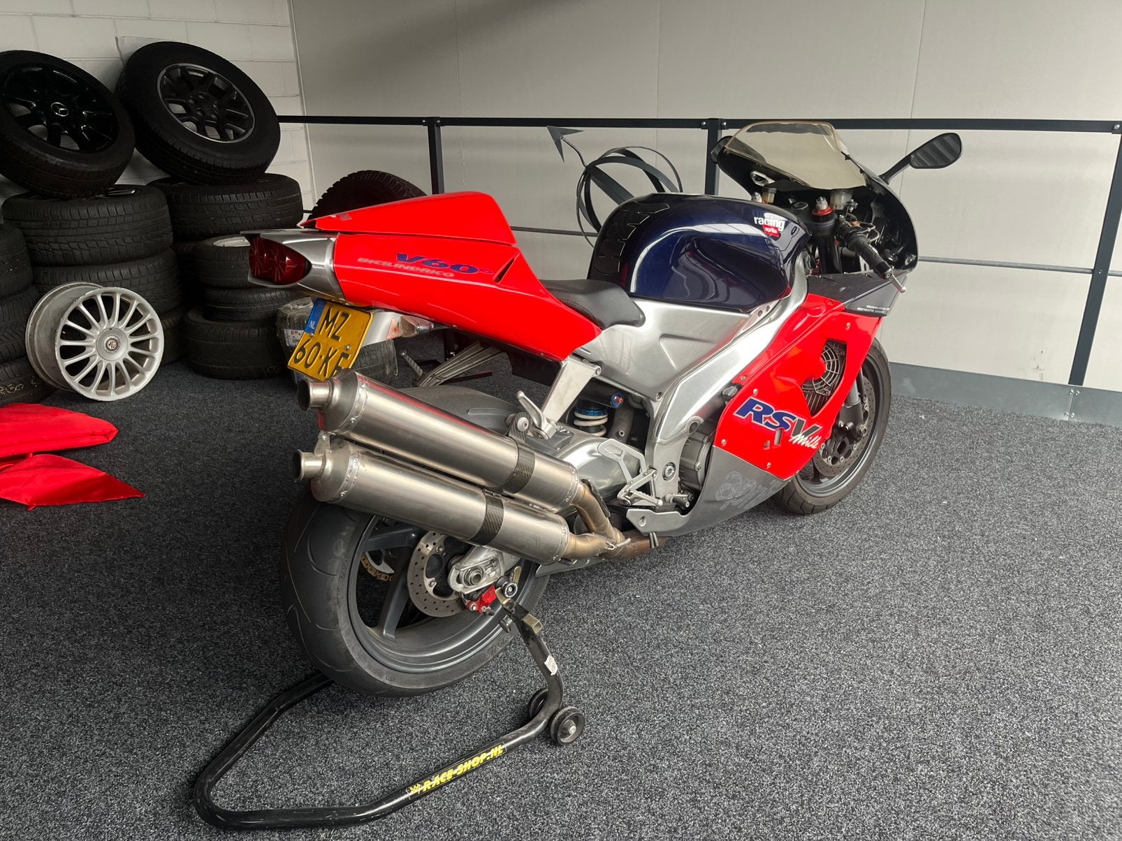 Aprillia RSV / 38xxx km / collectors item, Bedrijf