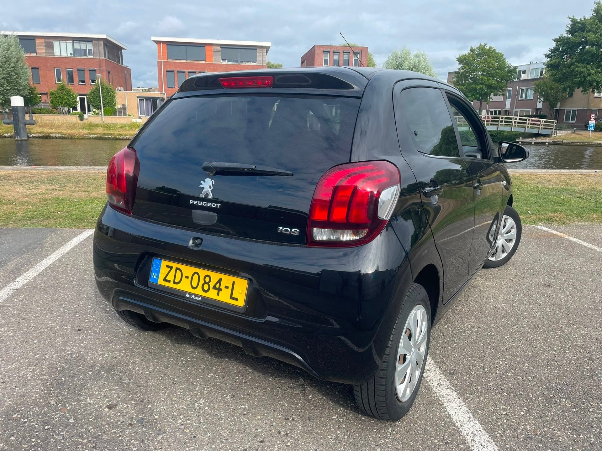 Peugeot 108 1.0 e-VTi Active AIRCO HOGE INSTAP ISOFIX NAP, Voorwielaandrijving, Stof, Gebruikt, Euro 6