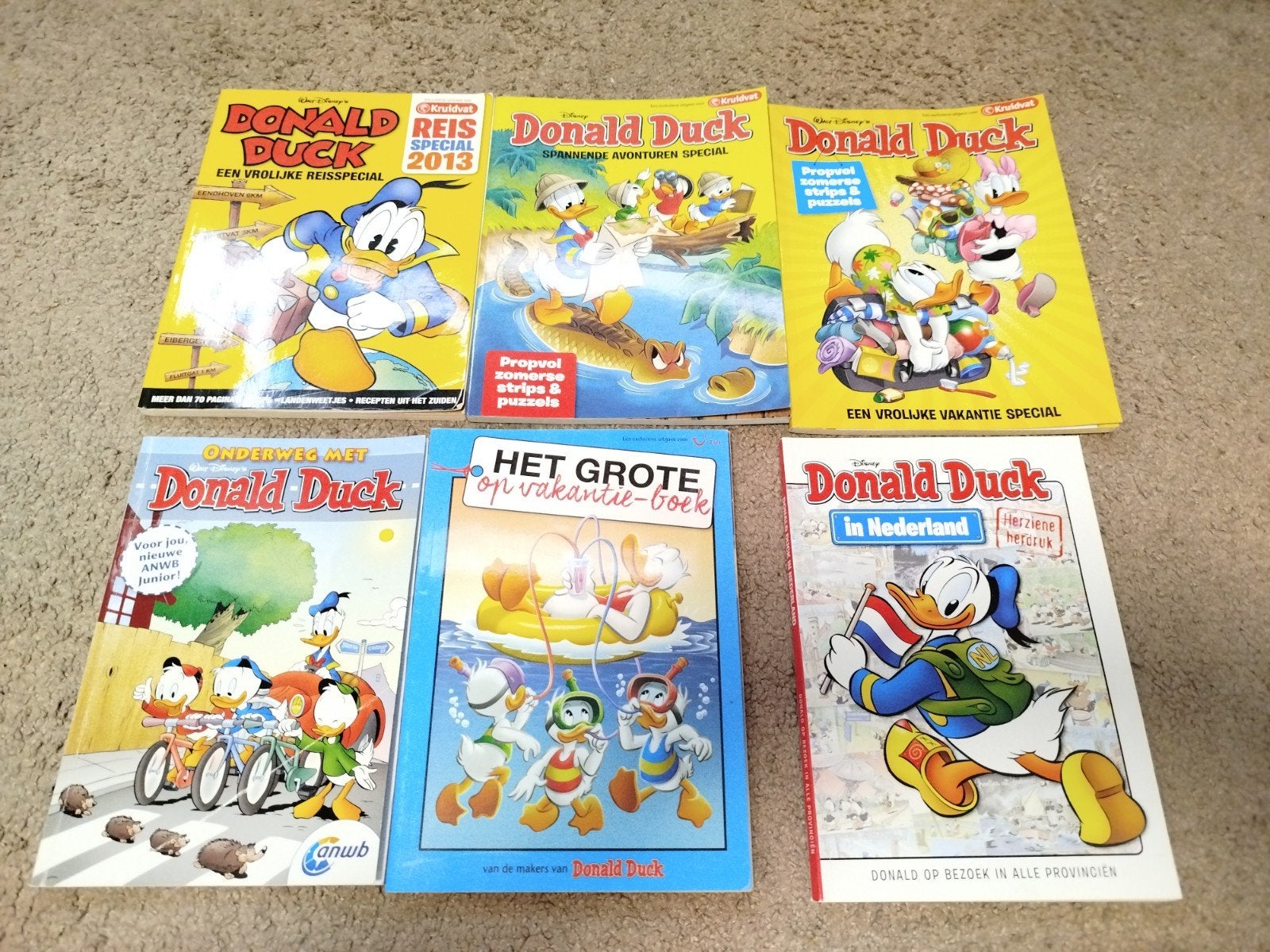 Donald Duck albums op vakantie/ op reis/ onderweg, Europa, Ophalen of Verzenden, Zo goed als nieuw, Meerdere comics