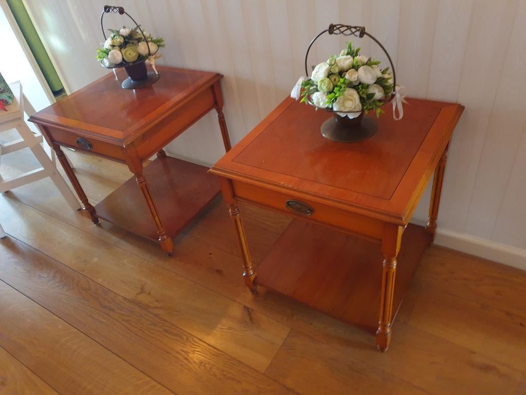 2 mahonie houten bijzettafels, Ophalen, Vierkant, 55 tot 75 cm, 45 tot 60 cm